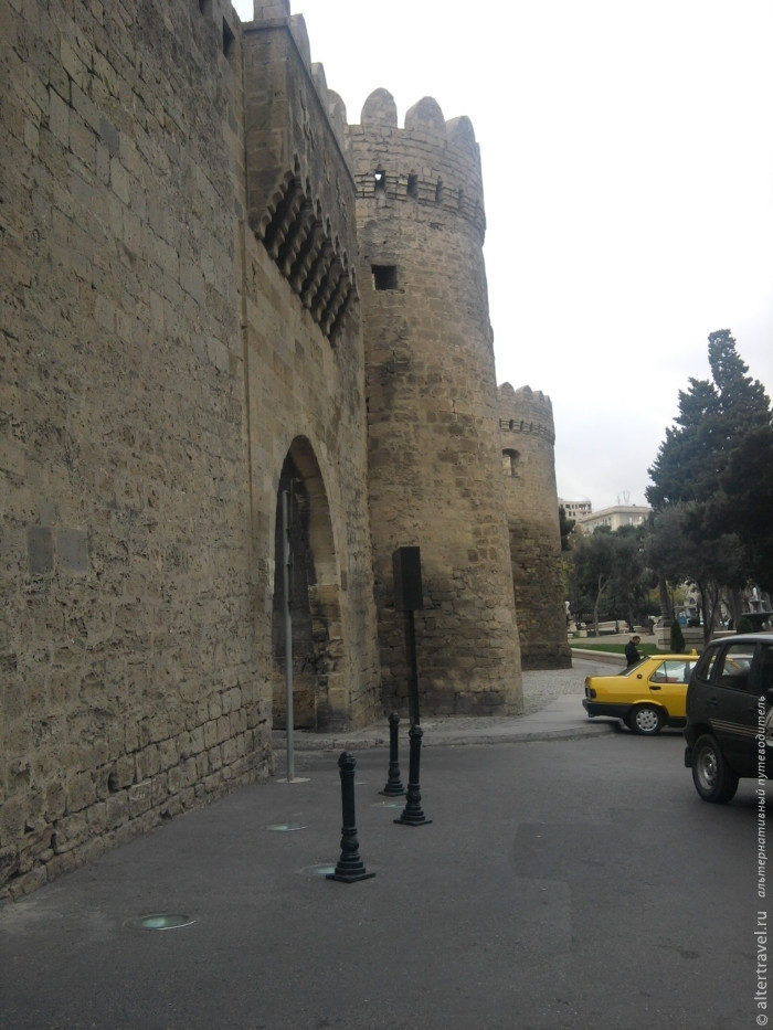 Ворота в Старый город - Баку
