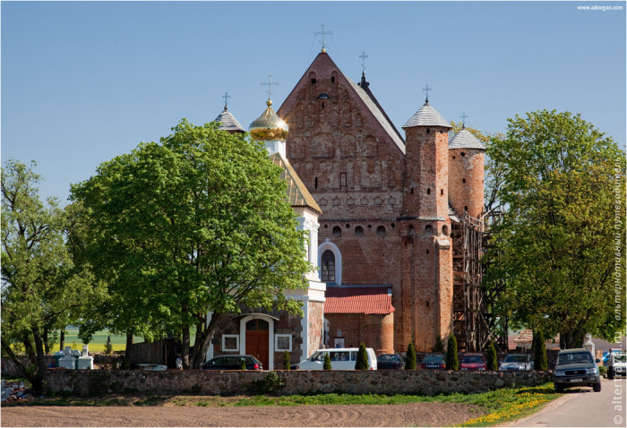 Церковь-Крепость св. Архангела Михаила XVв.