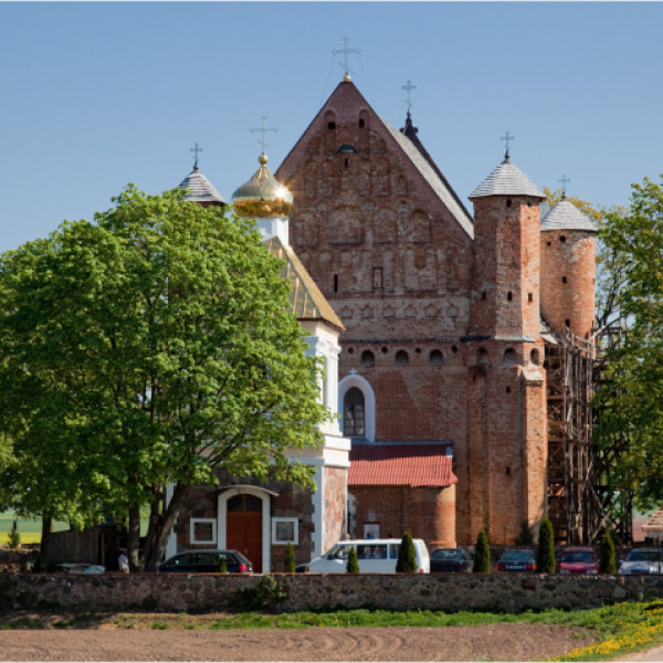 Церковь-Крепость св. Архангела Михаила XVв.