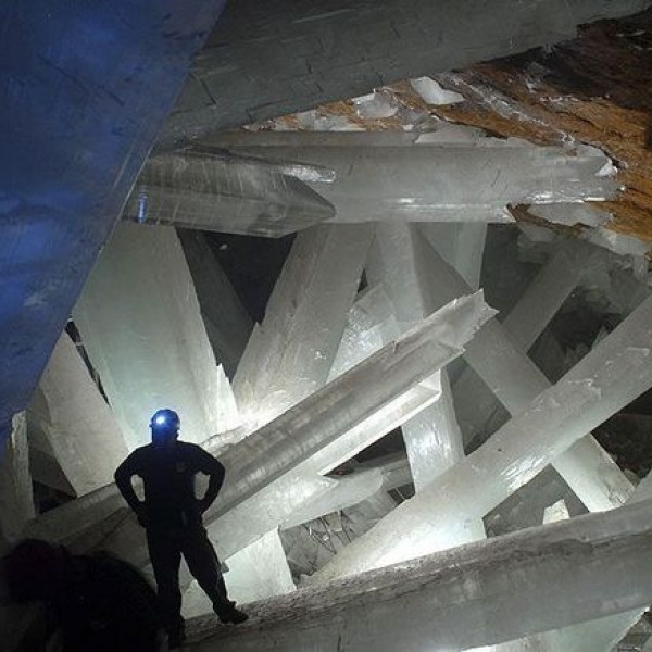 Пещера «Сикстинская капелла кристаллов»