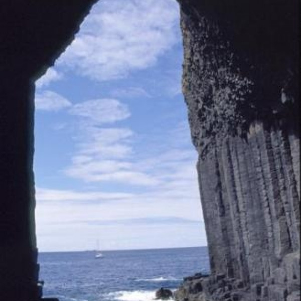 Fingalova cave