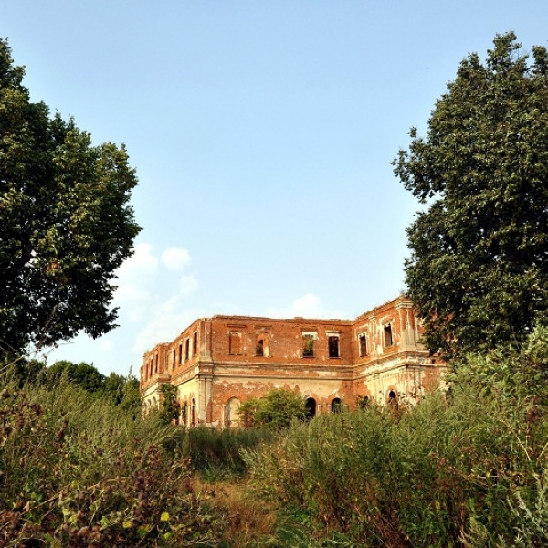 Campanari Palace ( Urusovo )