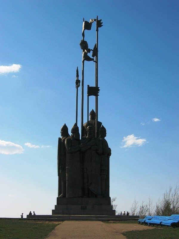 Монумент "Ледовое побоище" (Гора Соколиха)