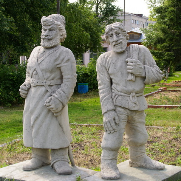 Monument "Kazak and Krestyanin"