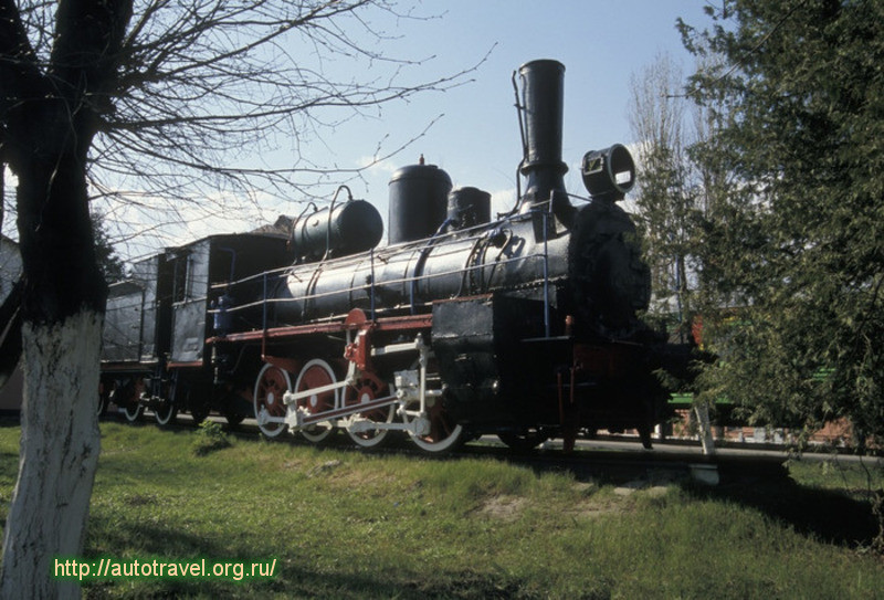 Monument to the steam locomotive Ov5804