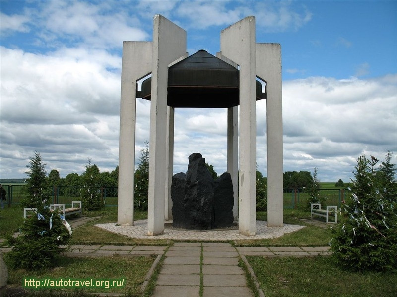 Монумент "Камень желаний"
