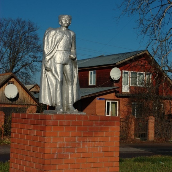 Памятник В.И. Чапаеву (Ямкино)