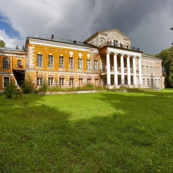 Sukhanovo Manor