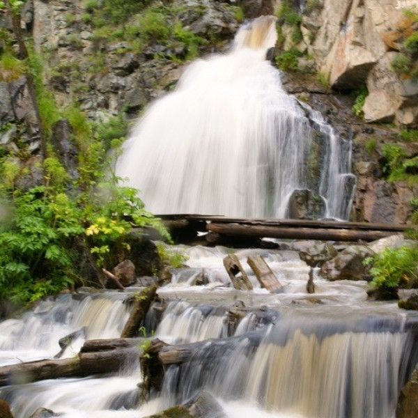 Kamyshlinsky waterfall ( Ust-Sema )