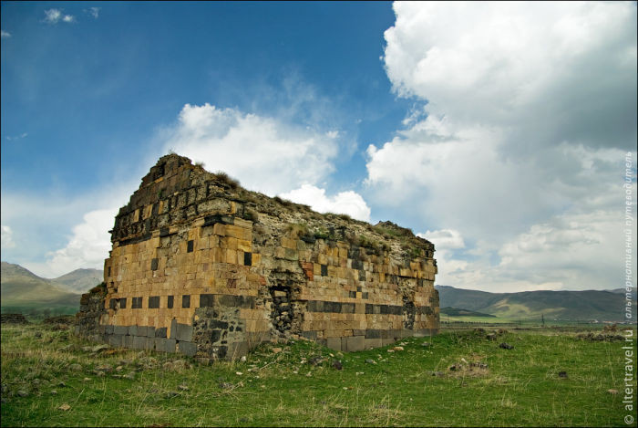 Руины крепости Лориберд