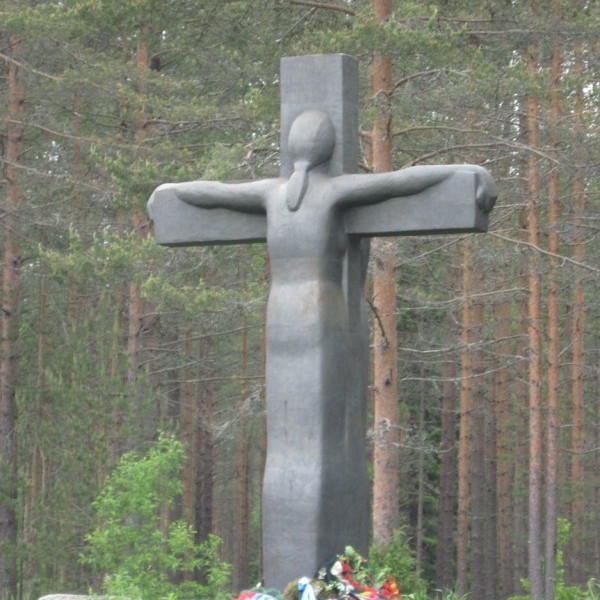 Memorial Cross of sorrow