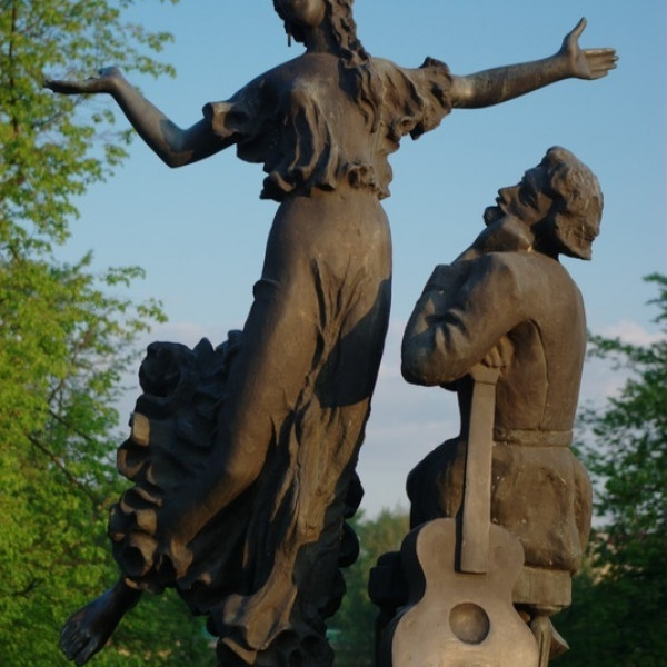 Памятник Н.С.Лескову