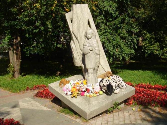 Памятник детям блокадного Ленинграда