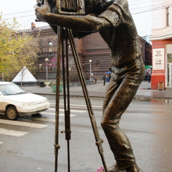 Monument to the photographer