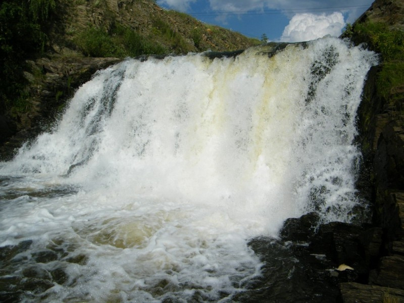 Висимо-уткинский водопад