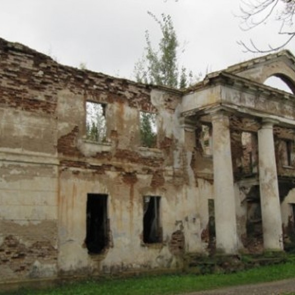 Руины усадьбы Гребницких