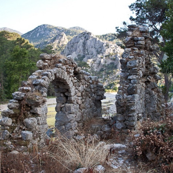 The ruins of old Olimpos