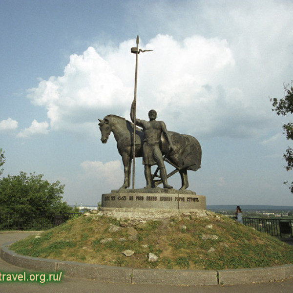 Скульптура "Первопереселенец"