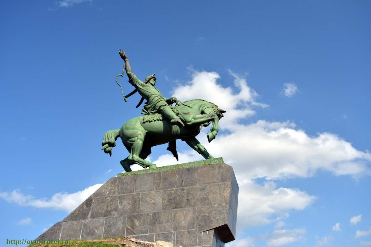 Памятник Салавату Юлаеву