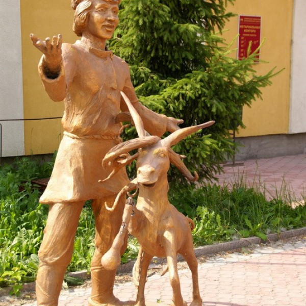 Памятник Коньку-Горбунку