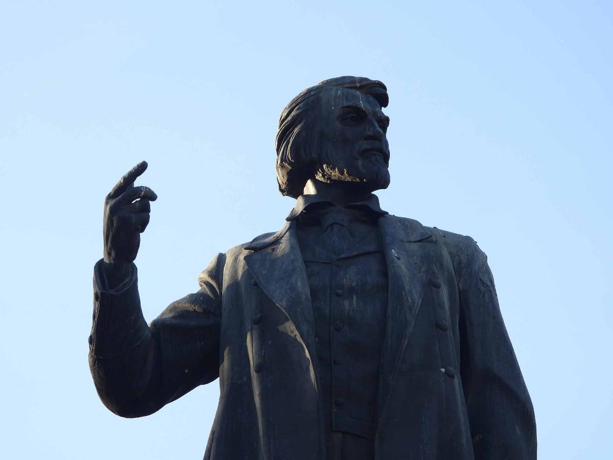 Памятник Белинскому