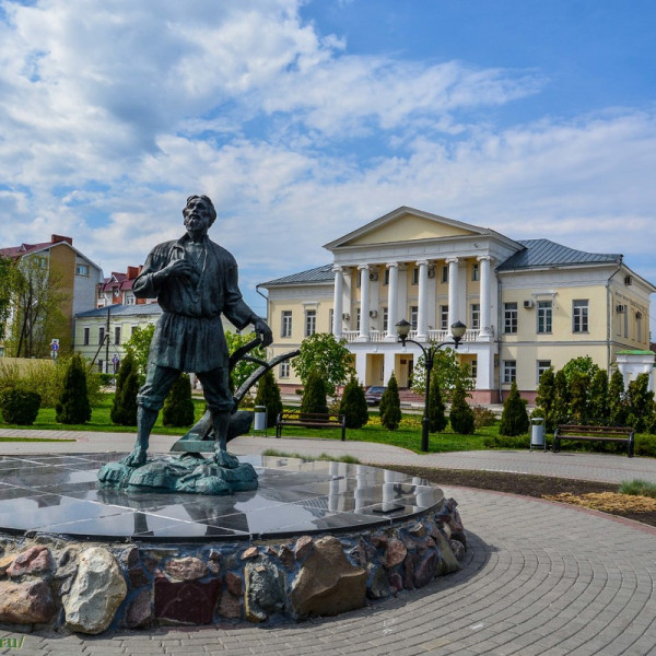 Памятник русскому мужику