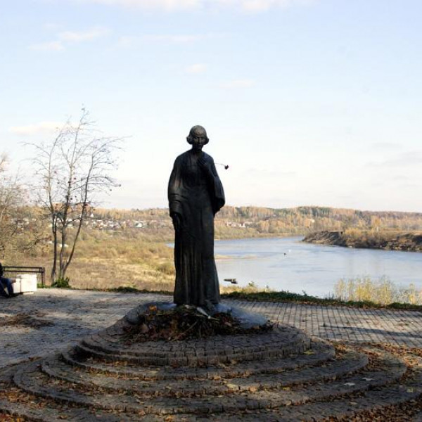 Памятник Марине Цветаевой