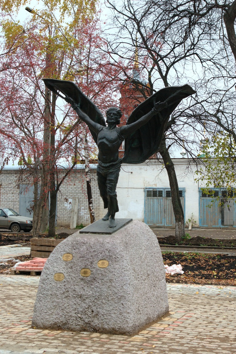 Памятник летуну Никитке