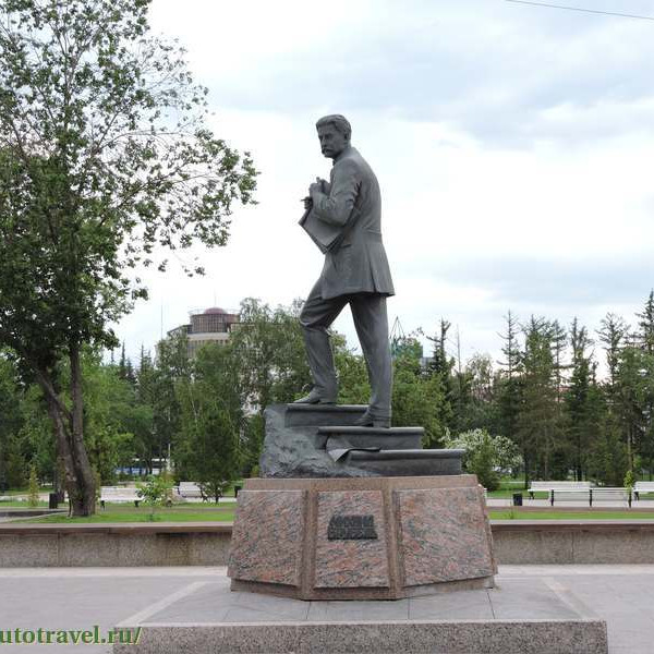 Памятник Михаилу Врубелю