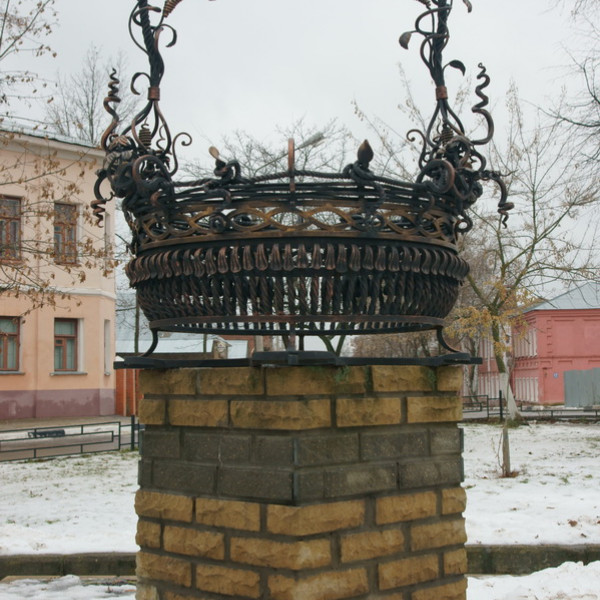 Памятник корзине