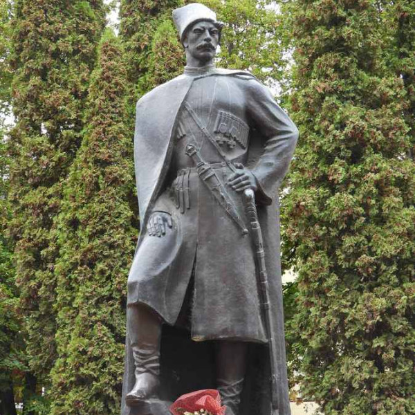 Памятник казакам - основателям станицы Ессентукской