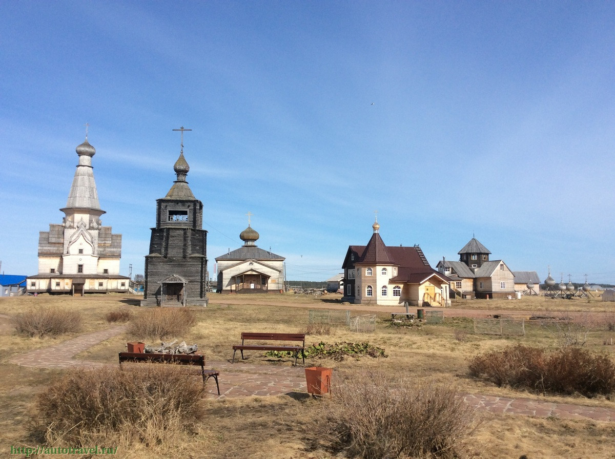 Храмовый комплекс в селе Варзуга