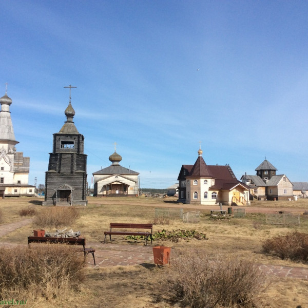 Храмовый комплекс в селе Варзуга