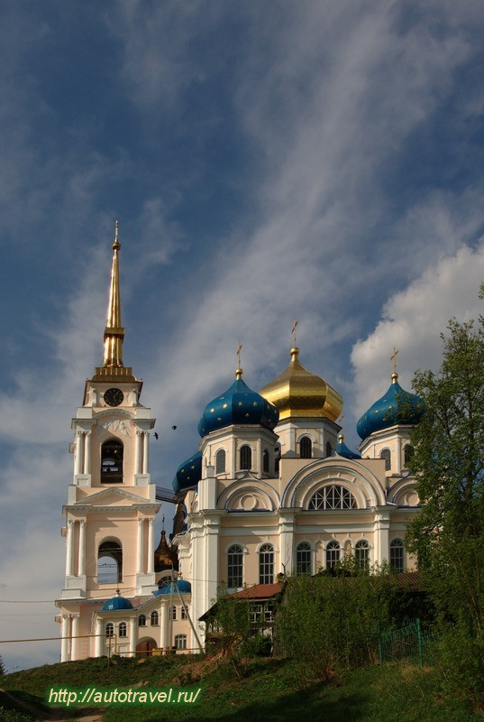 Троицкая церковь и Спасо-Преображенский собор