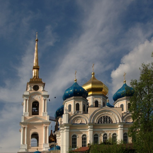 Троицкая церковь и Спасо-Преображенский собор