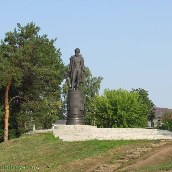 Памятник Шишкину И. И.