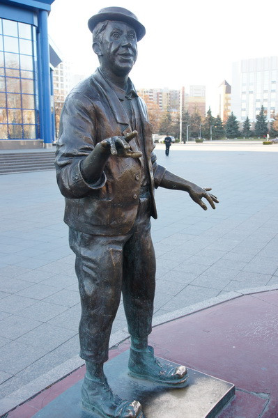 Скульптуры клоунов