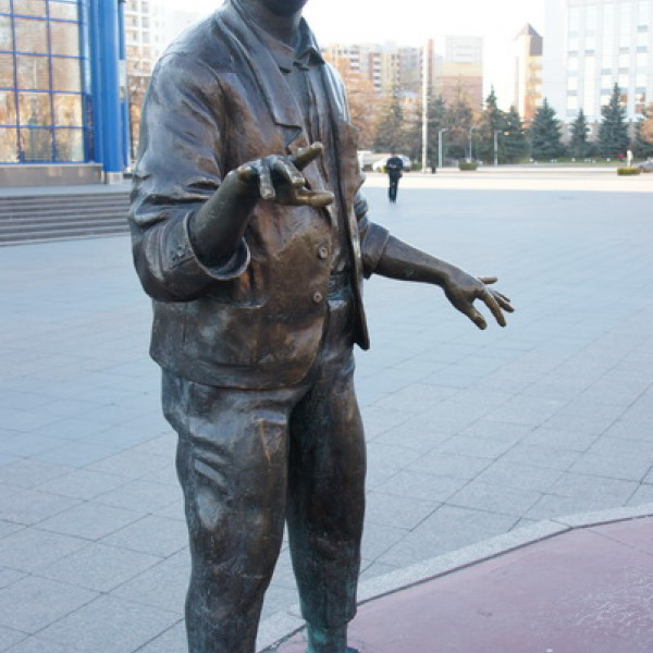 Скульптуры клоунов