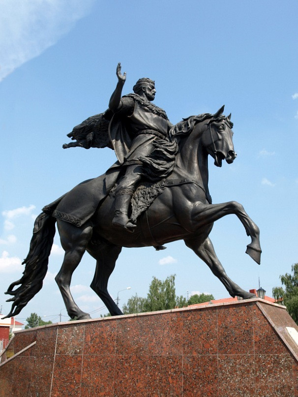 Памятник князю Всеславу Брячиславичу