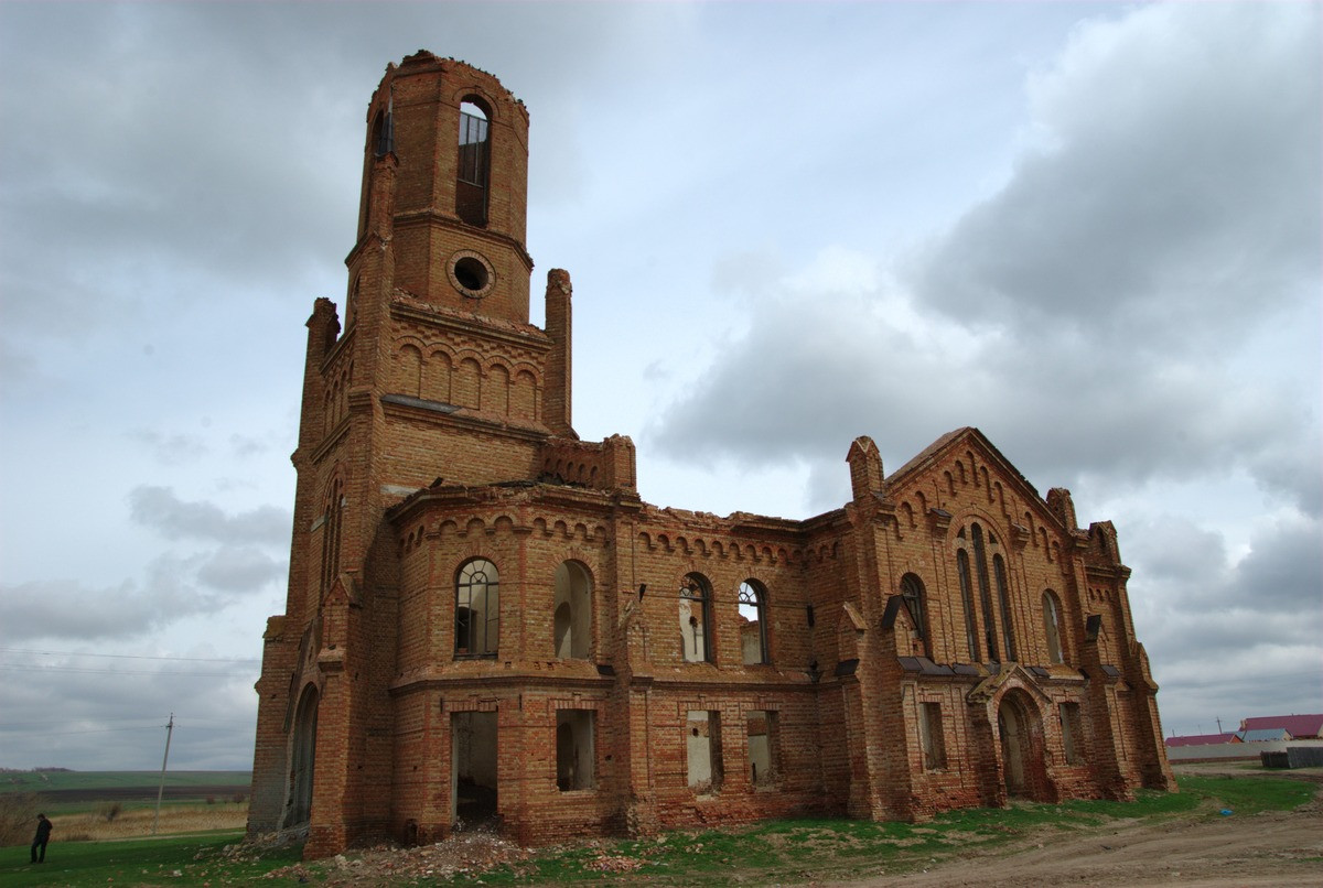 Разрушенная лютеранская церковь