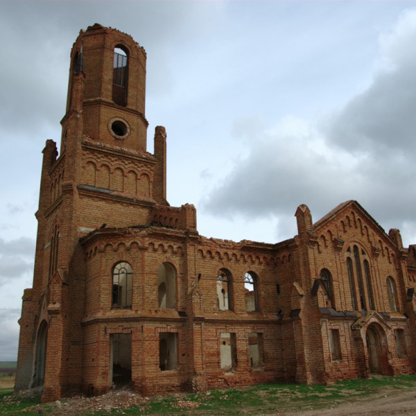 Разрушенная лютеранская церковь