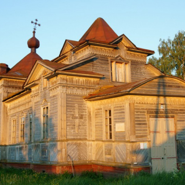 Свято-Духовский храм (Юхнево)