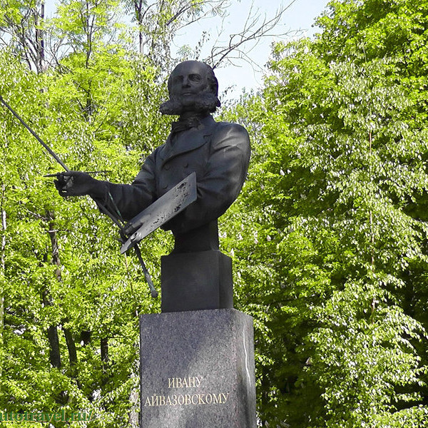 Памятник И.К. Айвазовскому