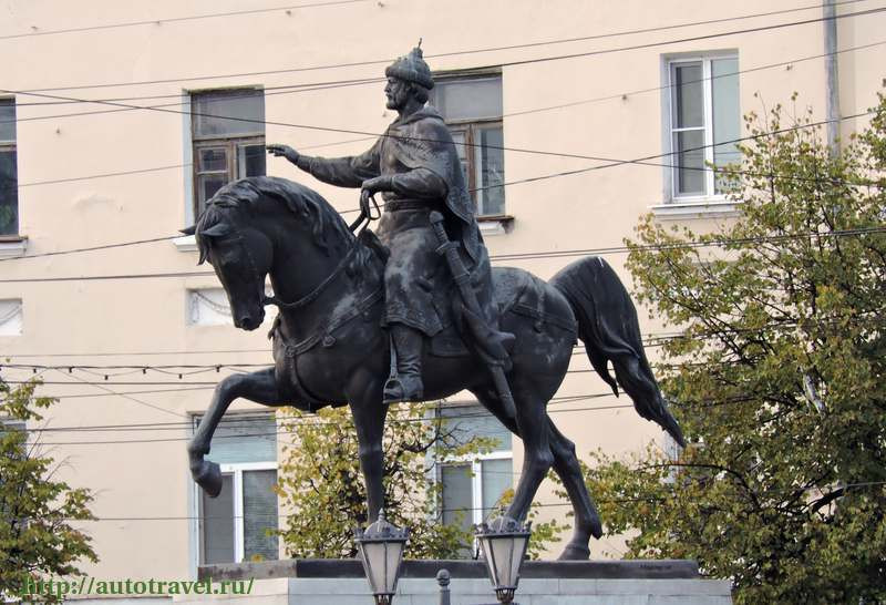 Памятник Михаилу Тверскому