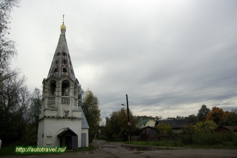 Колокольня Введенского монастыря