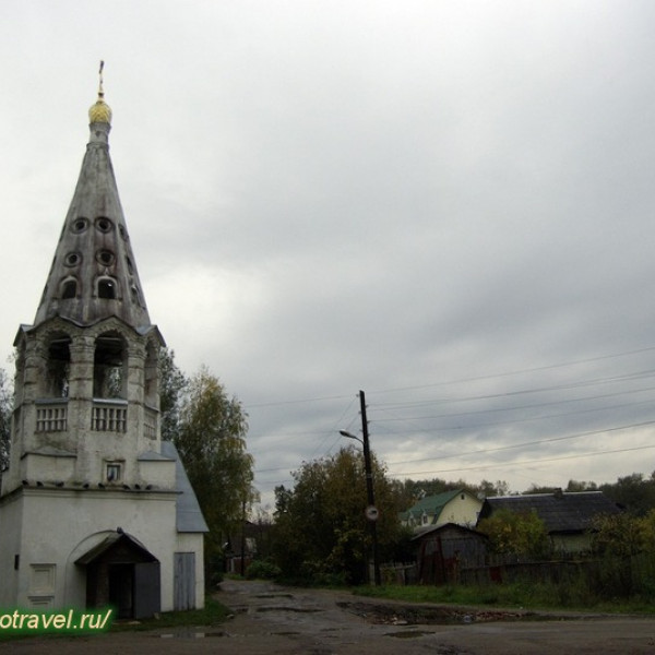 Колокольня Введенского монастыря