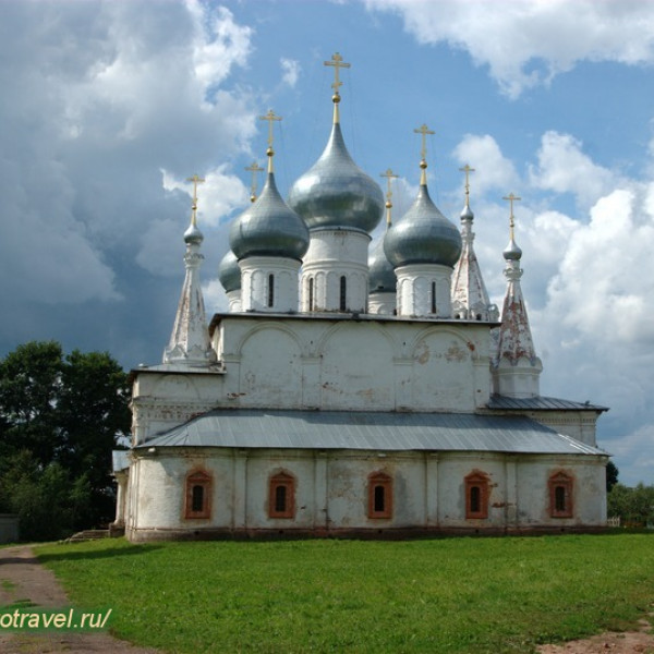 Крестовоздвиженский собор