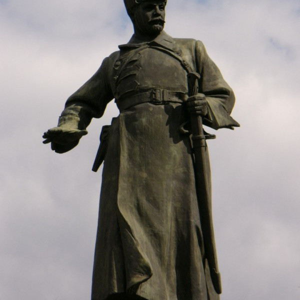 Памятник М.В.Фрунзе