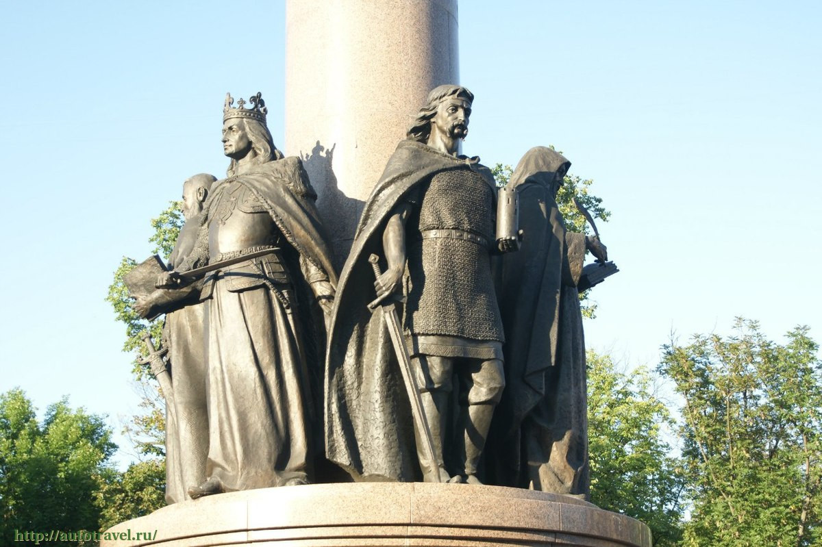 Памятник 1000-летия Бреста