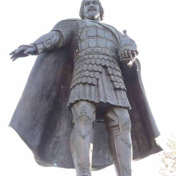 Памятник Владимиру Храброму